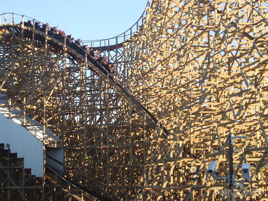 Six Flags Magic Mountain